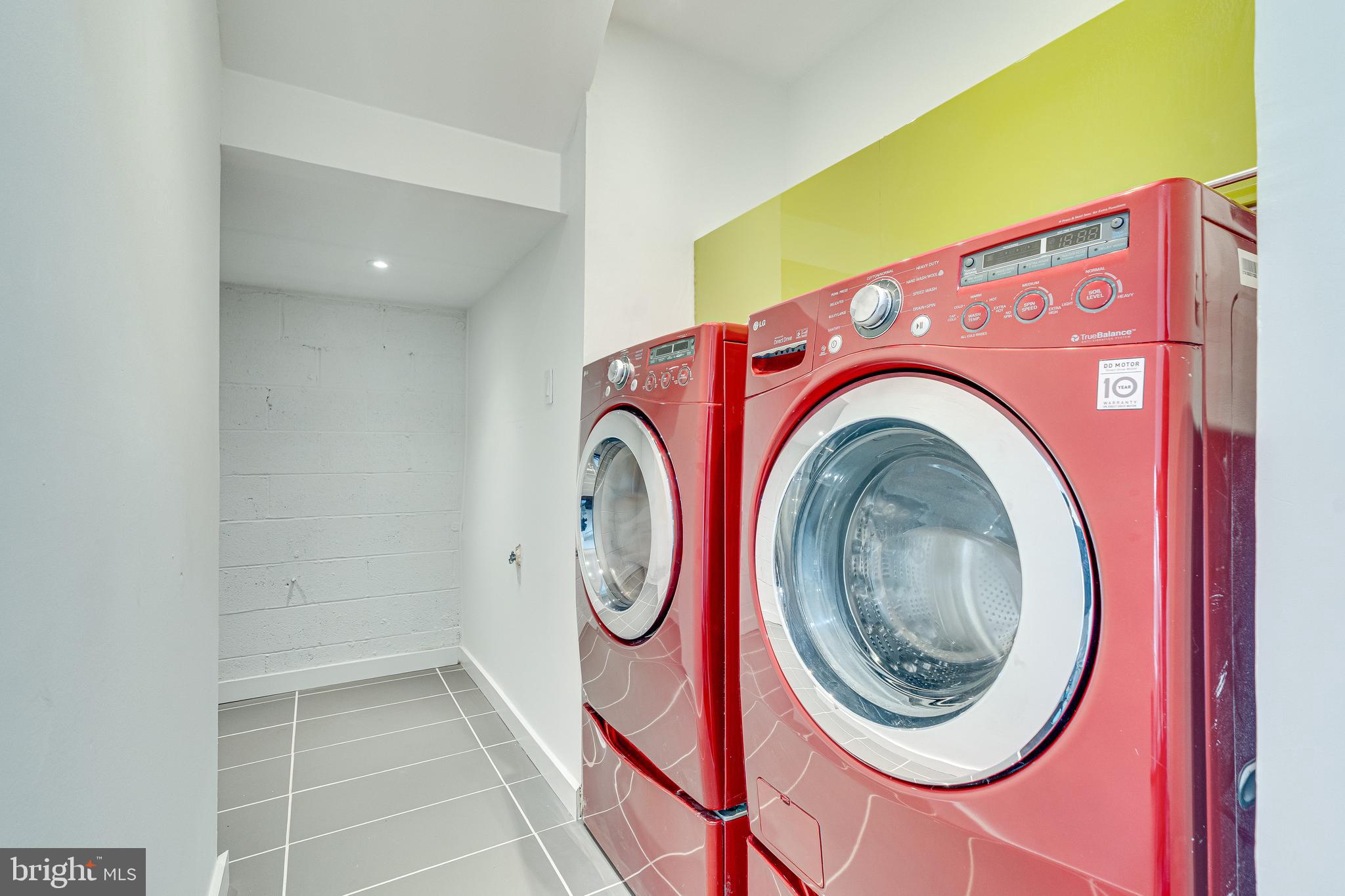 6153 FOREST CREEK LANE