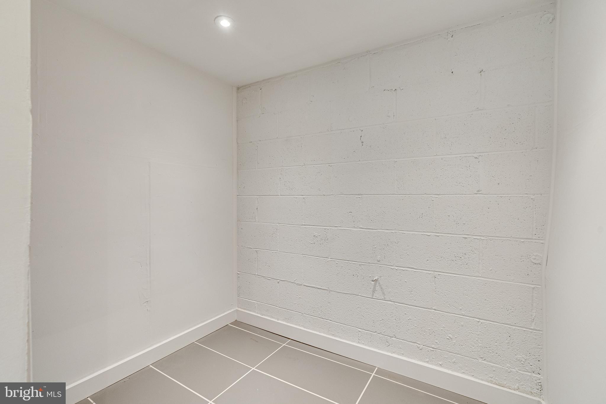 6153 FOREST CREEK LANE