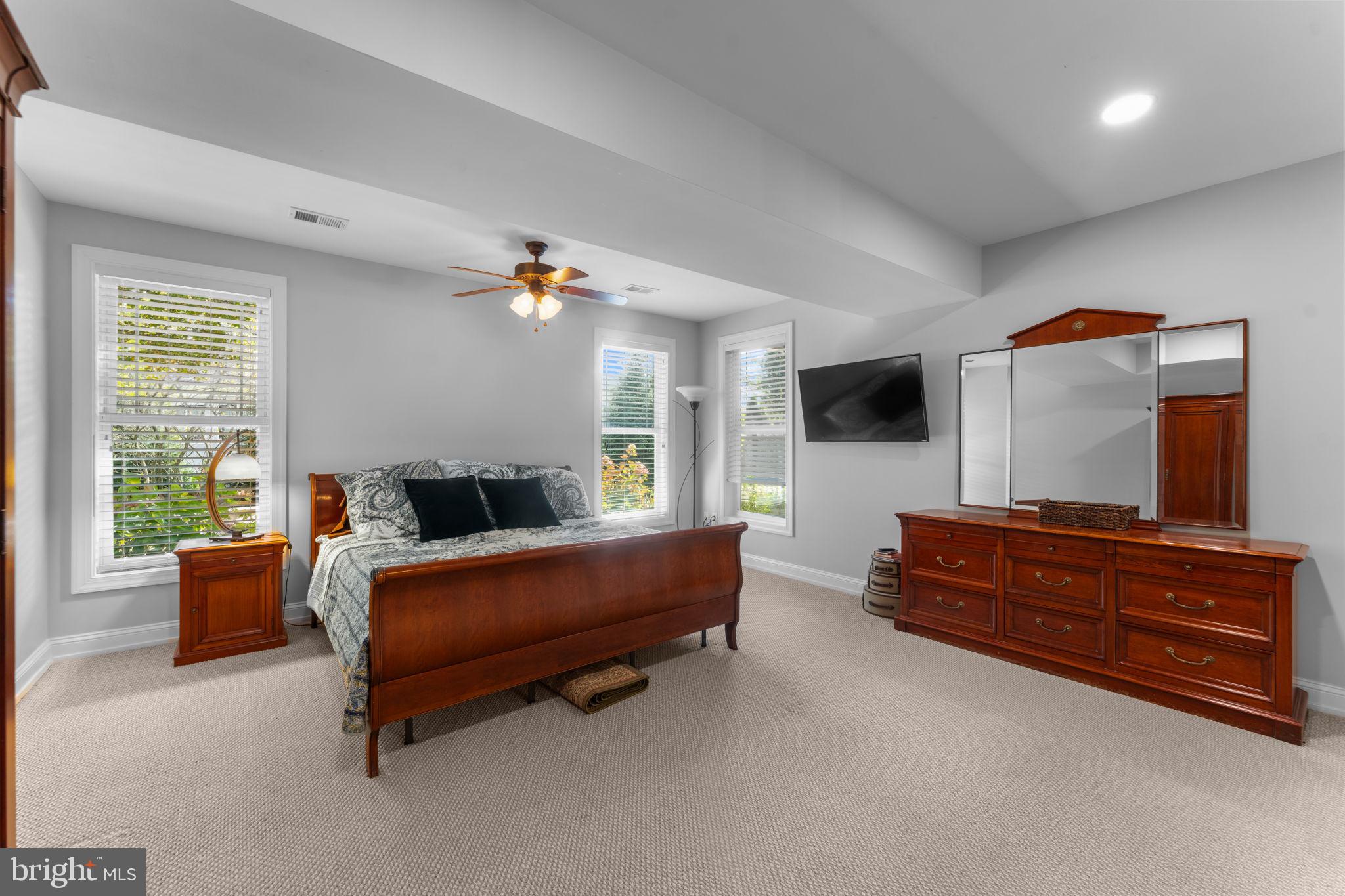 103 MOORE AVENUE SE