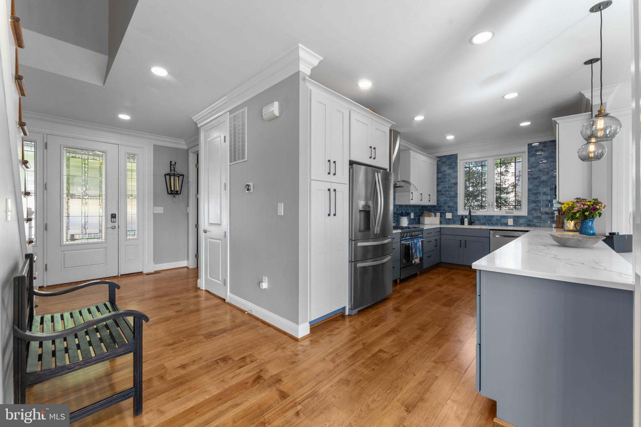 103 MOORE AVENUE SE