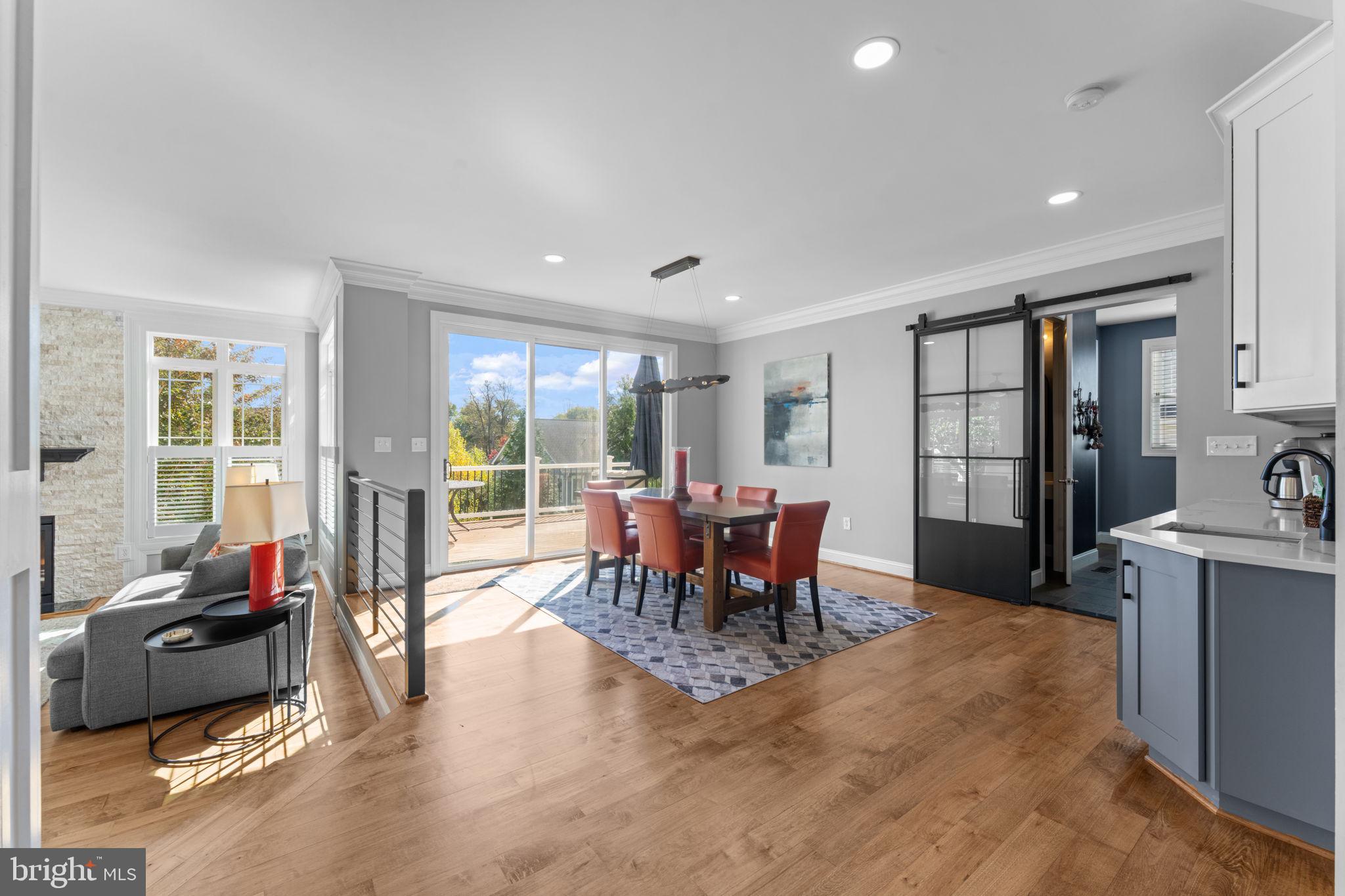 103 MOORE AVENUE SE