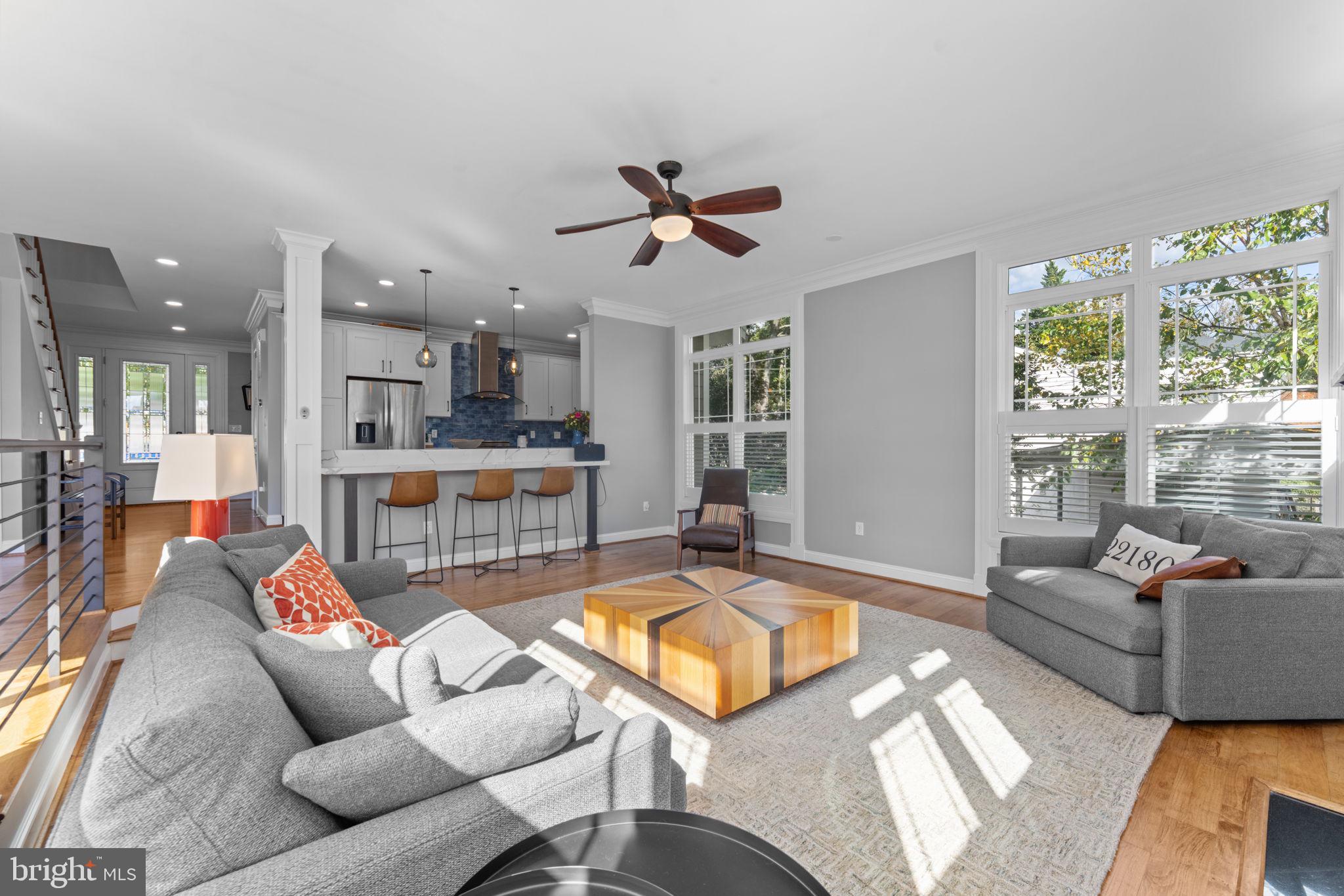 103 MOORE AVENUE SE