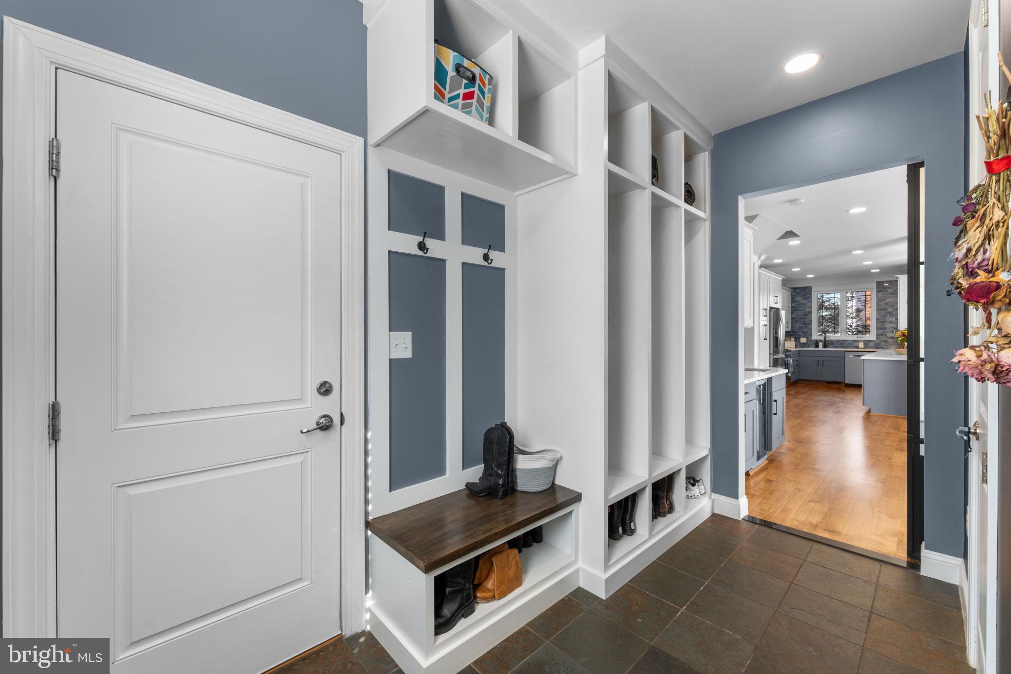 103 MOORE AVENUE SE