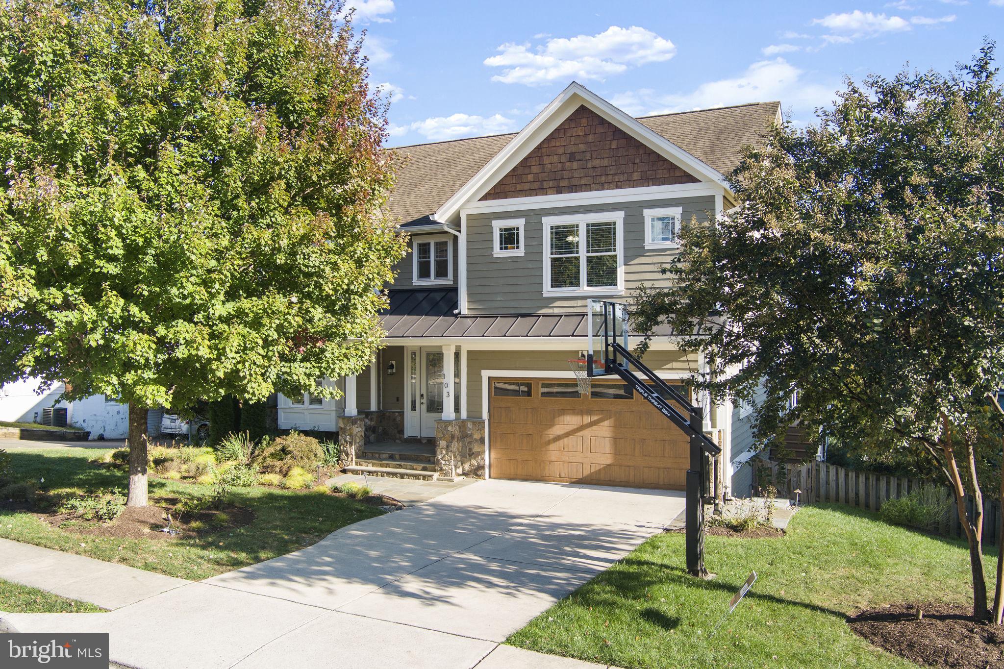 103 MOORE AVENUE SE