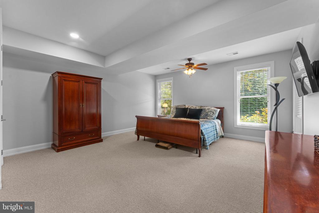 103 MOORE AVENUE SE