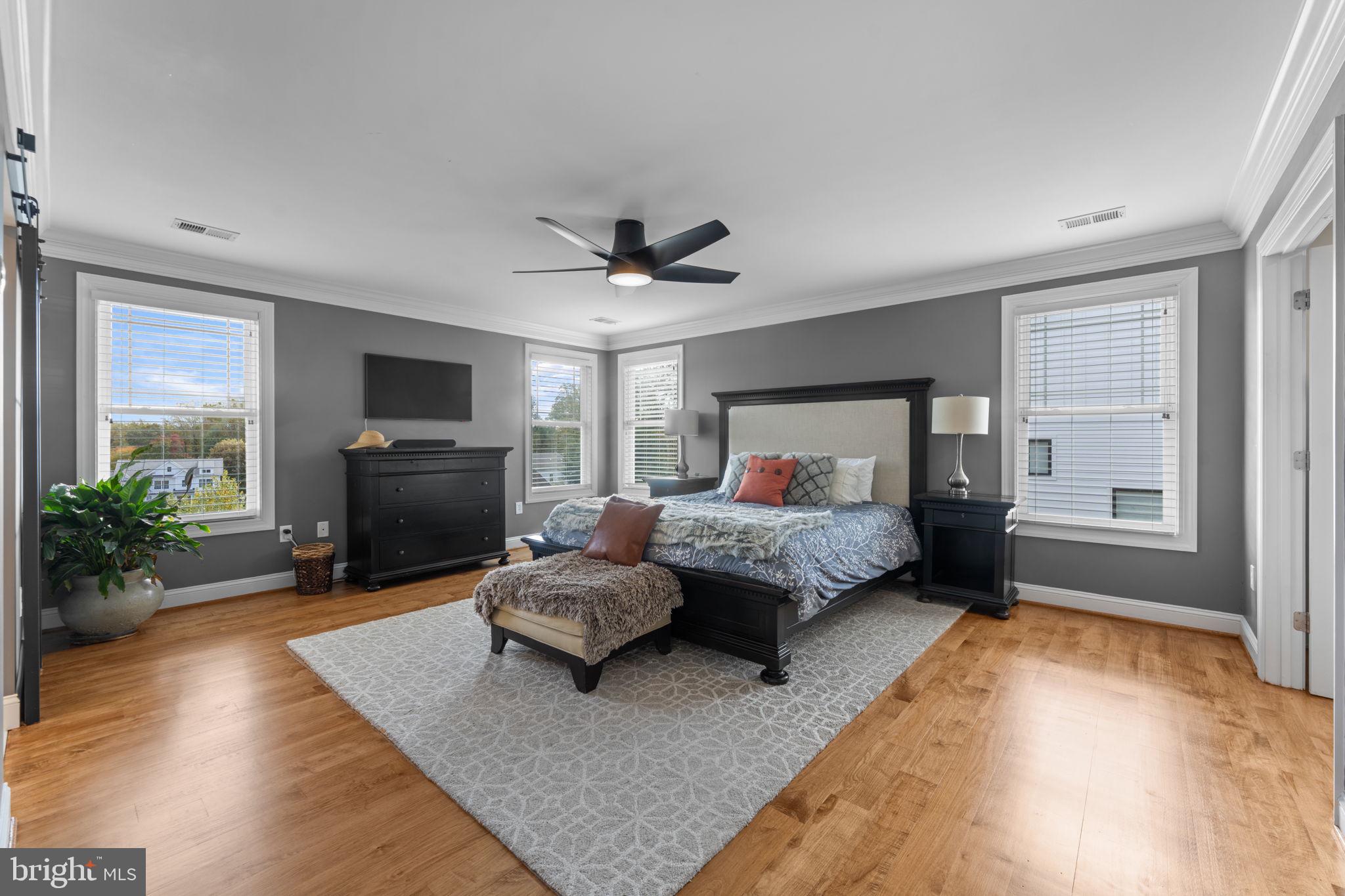 103 MOORE AVENUE SE