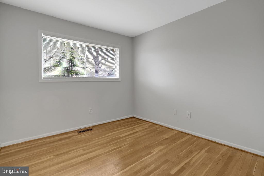6009 JENNINGS LANE