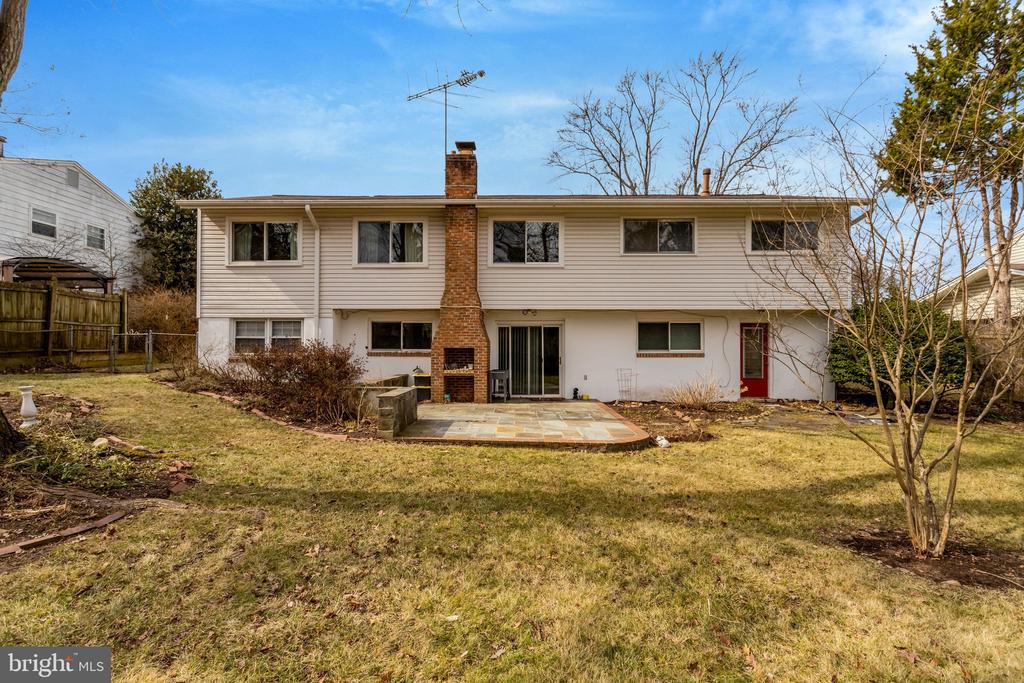 6009 JENNINGS LANE