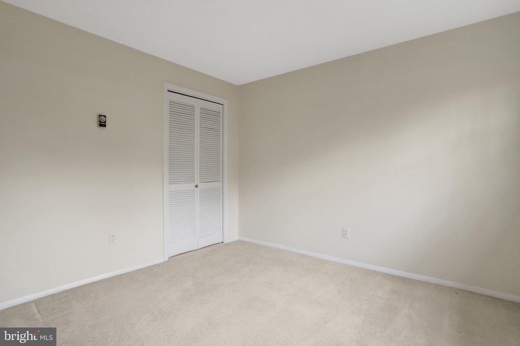 6009 JENNINGS LANE
