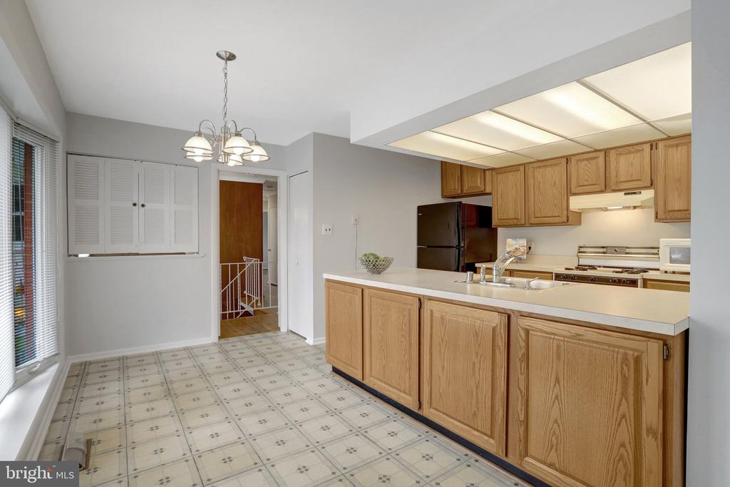 6009 JENNINGS LANE