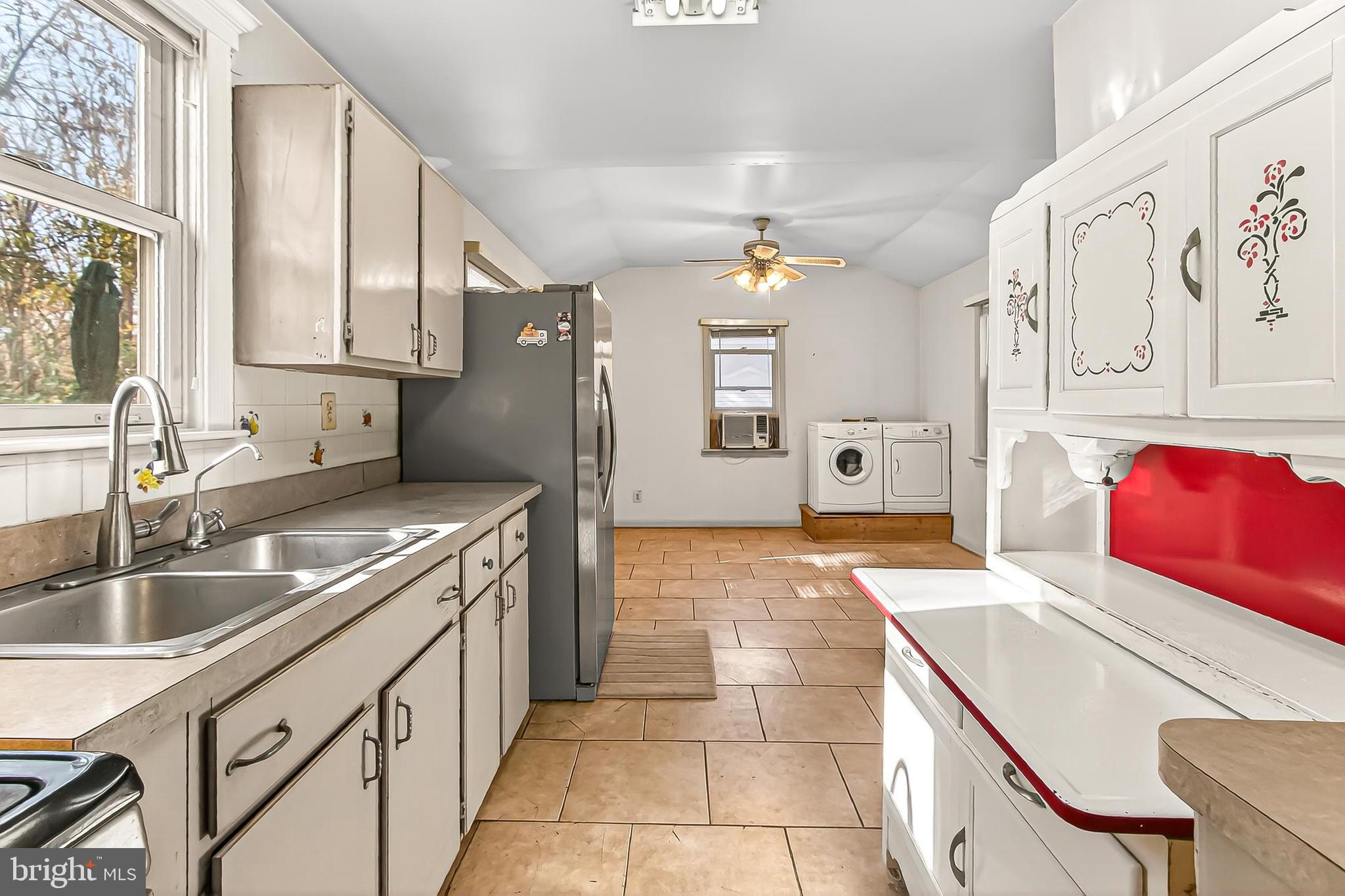 11415 FAIRFAX STATION ROAD