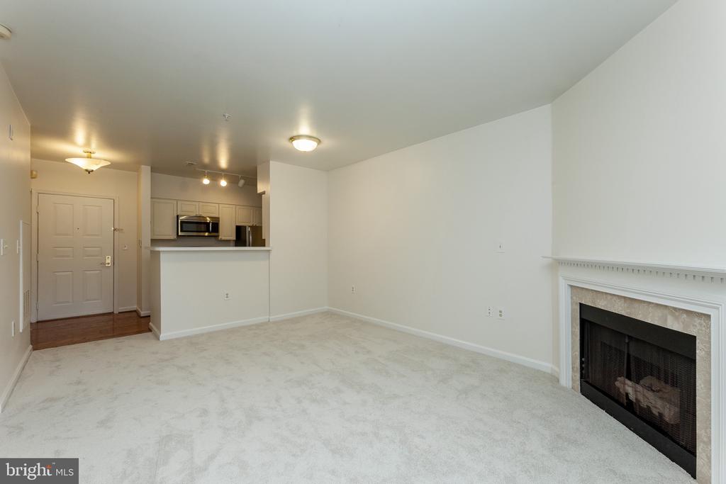 2204 WESTCOURT LANE 201