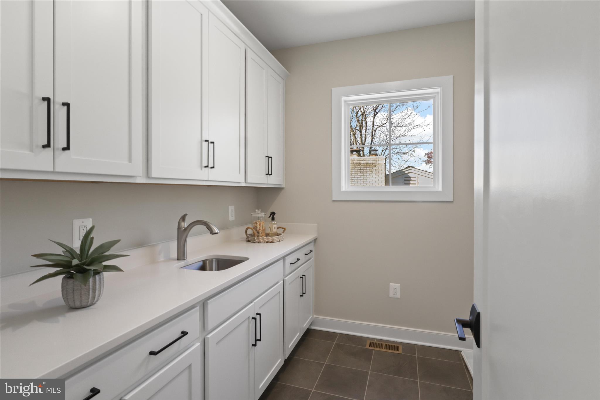 1416 DESALE STREET SW