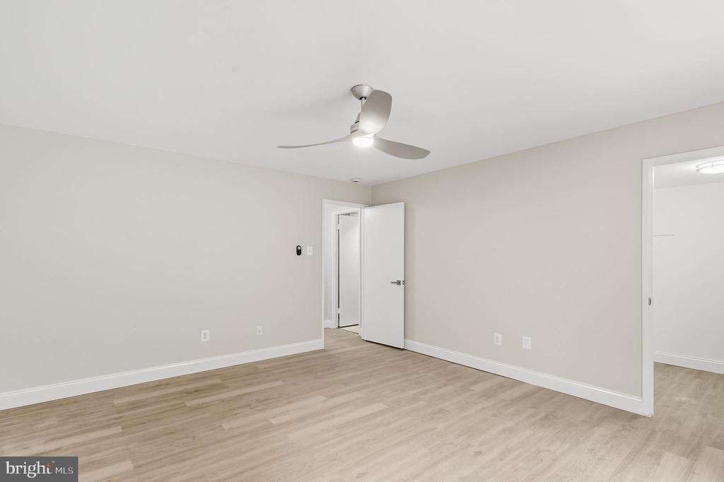 1664 PARKCREST CIRCLE 200