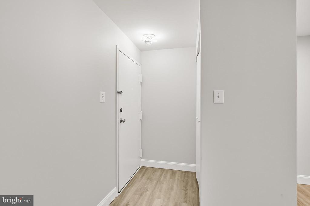 1664 PARKCREST CIRCLE 200