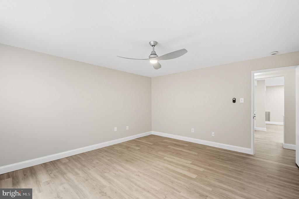 1664 PARKCREST CIRCLE 200