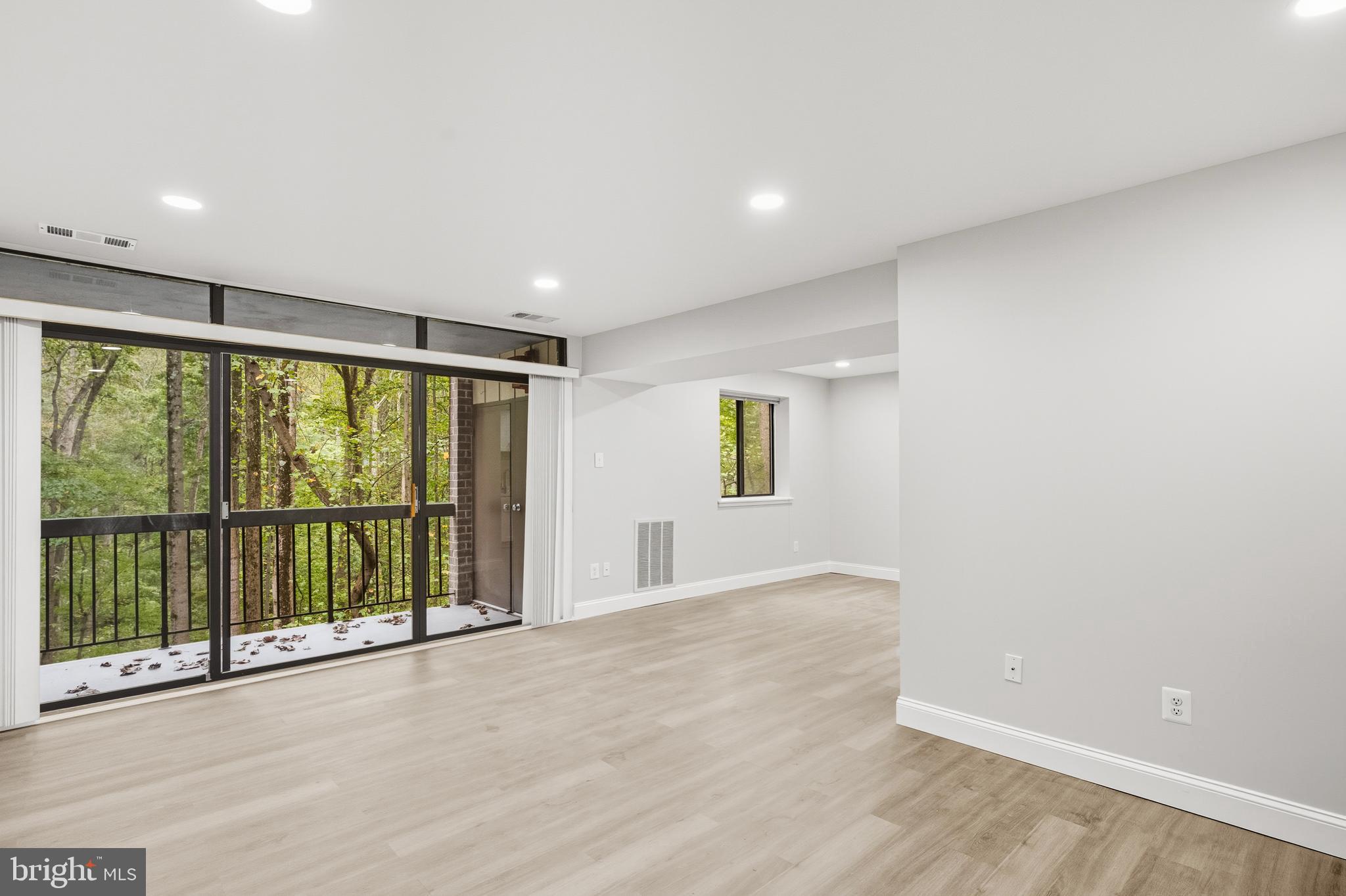 1664 PARKCREST CIRCLE 200