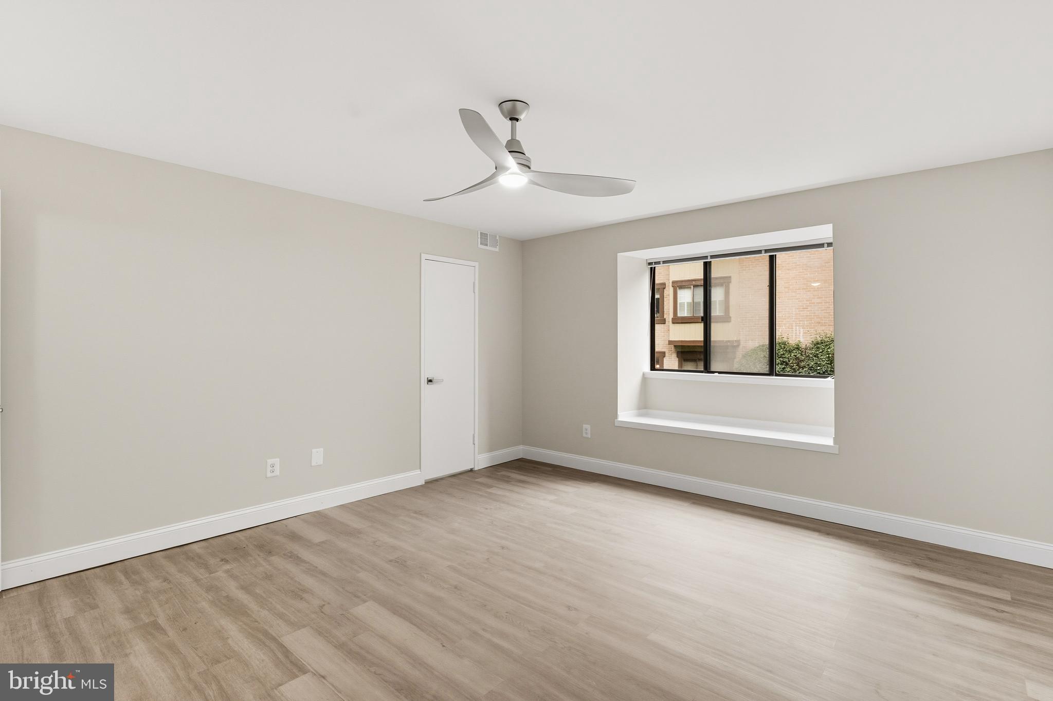 1664 PARKCREST CIRCLE 200