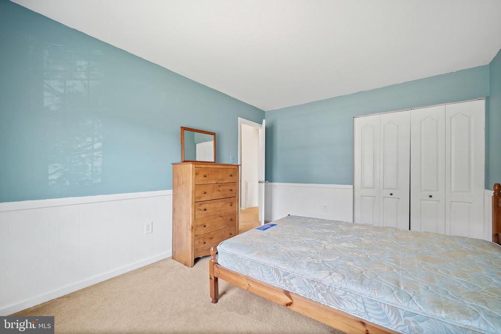 2335 ROSEDOWN DRIVE
