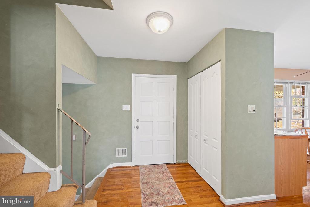 2335 ROSEDOWN DRIVE