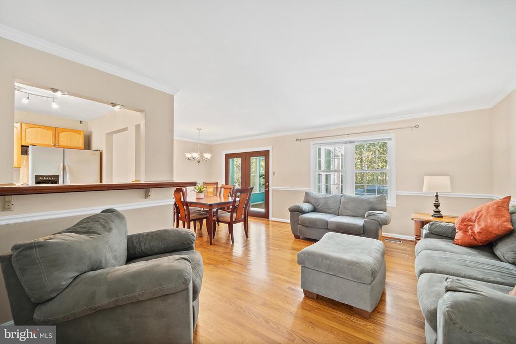 2335 ROSEDOWN DRIVE
