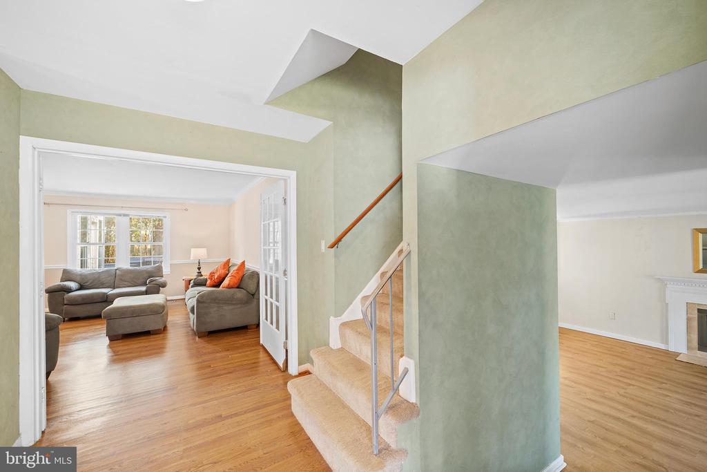 2335 ROSEDOWN DRIVE