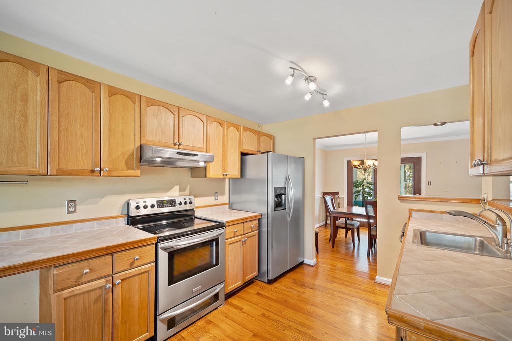 2335 ROSEDOWN DRIVE