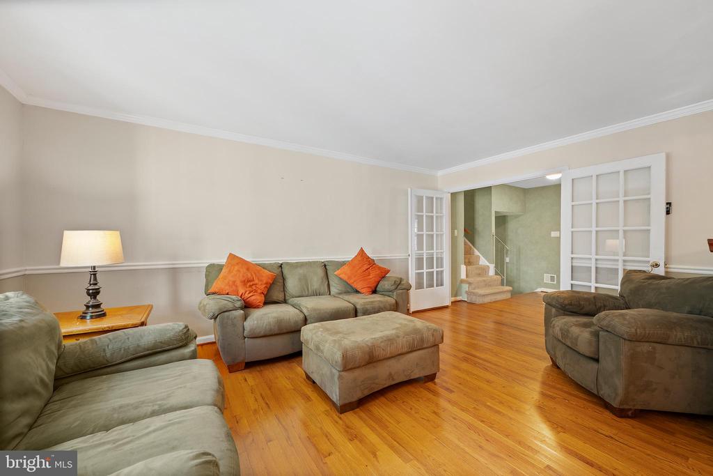 2335 ROSEDOWN DRIVE