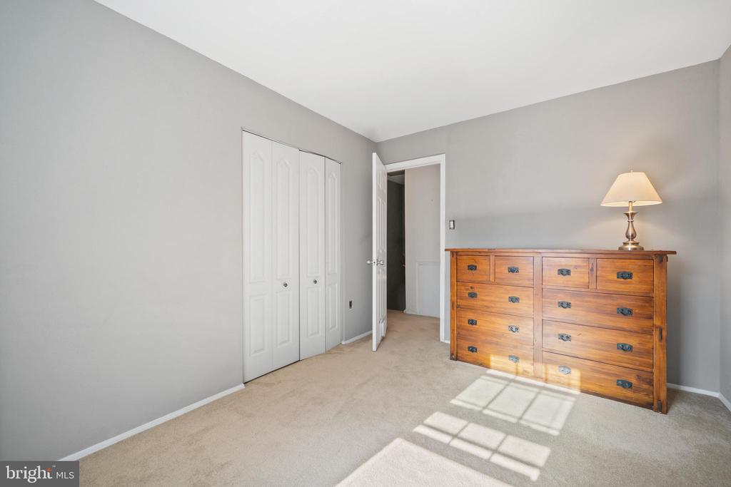 2335 ROSEDOWN DRIVE