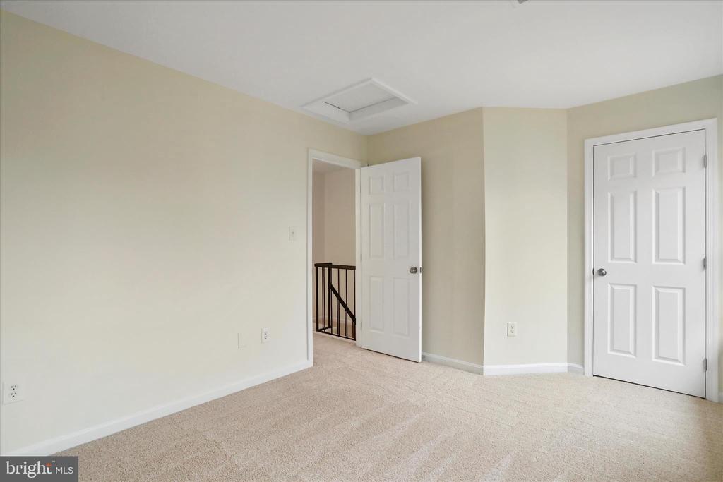 5716 OSPREY COURT