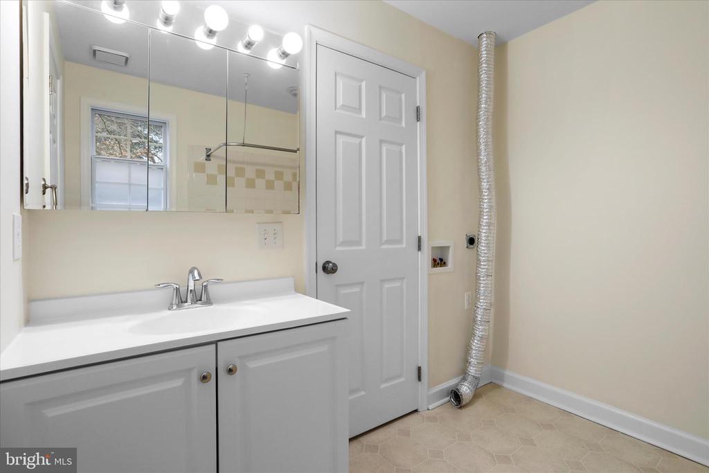 5716 OSPREY COURT