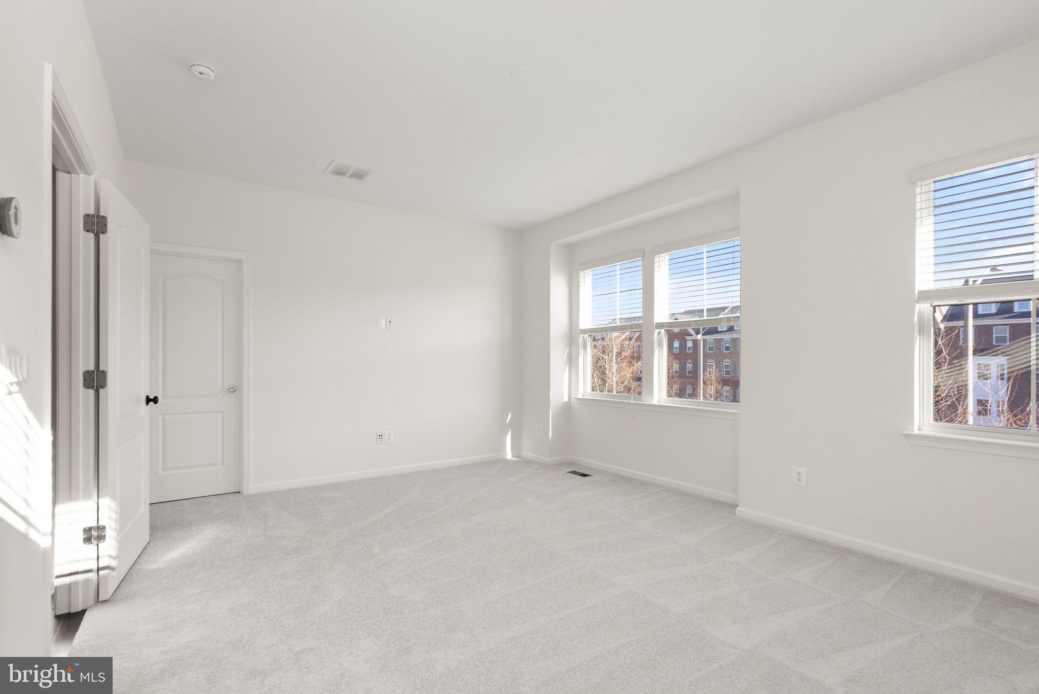 13650 AIR AND SPACE MUSEUM PARKWAY