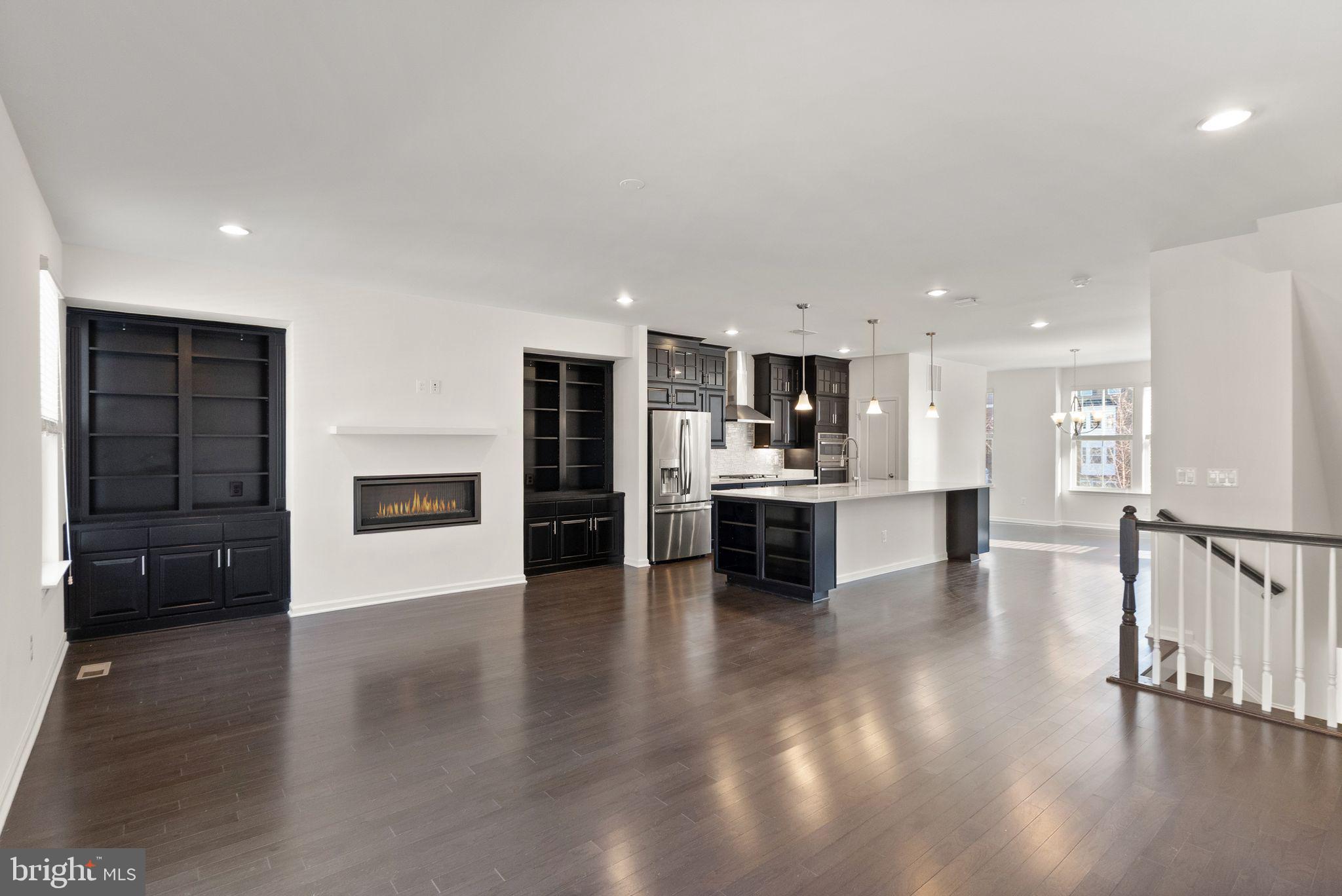 13650 AIR AND SPACE MUSEUM PARKWAY