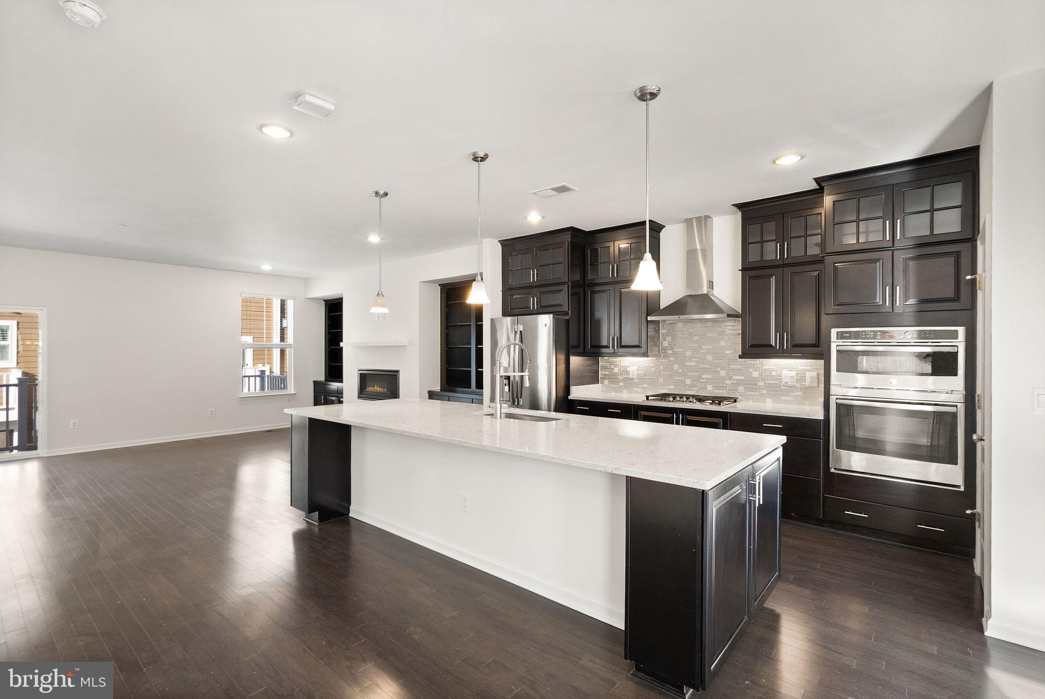 13650 AIR AND SPACE MUSEUM PARKWAY