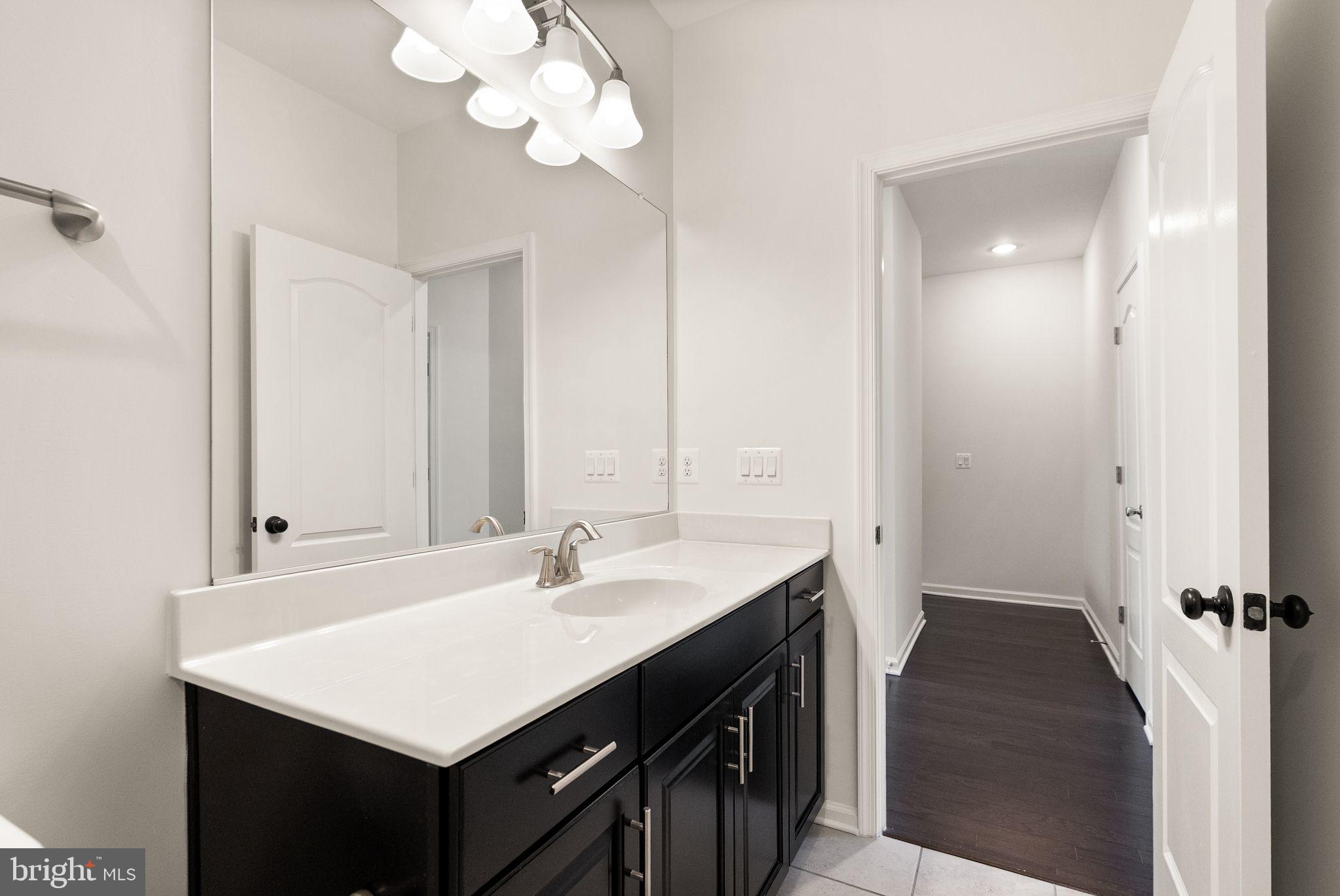 13650 AIR AND SPACE MUSEUM PARKWAY