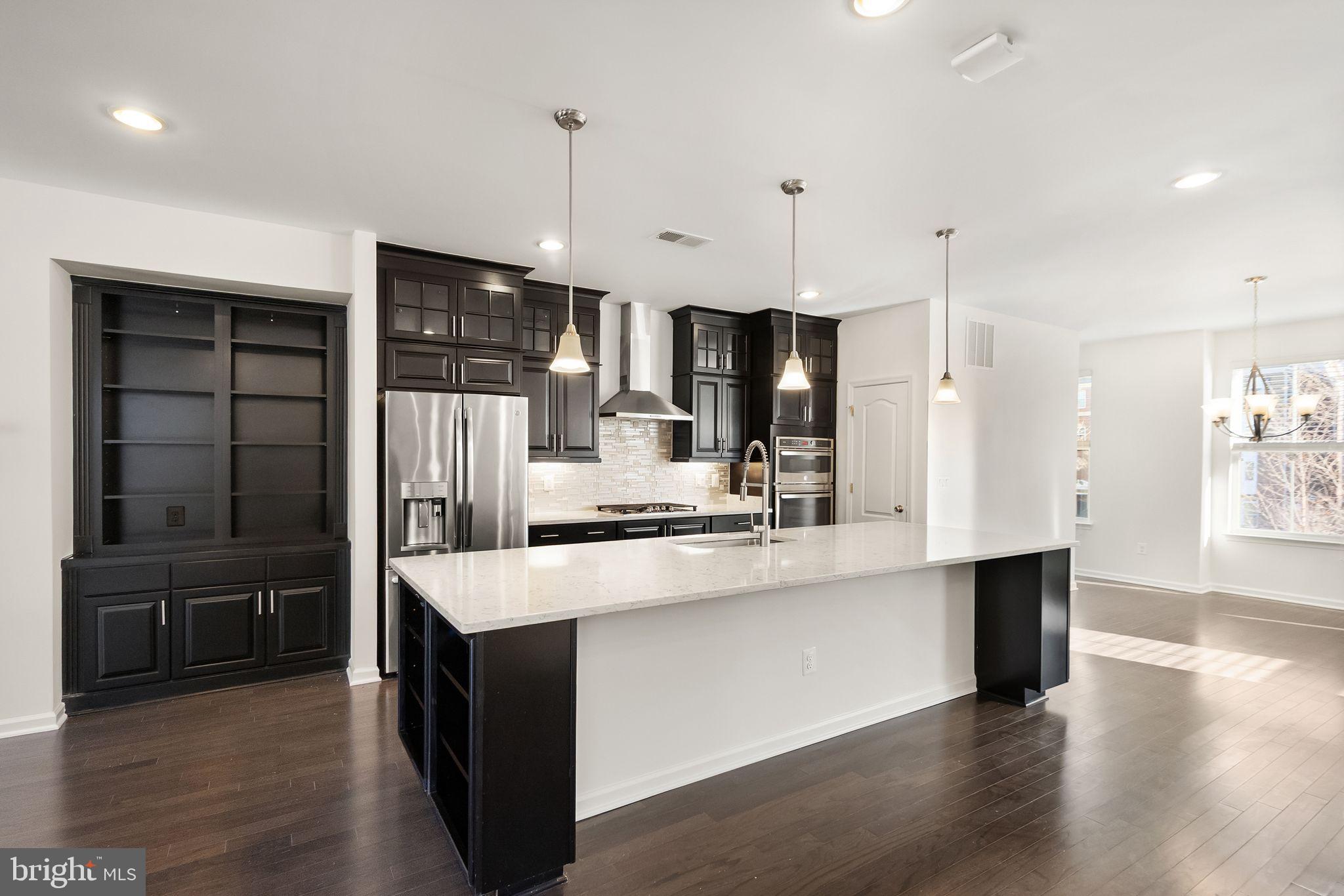 13650 AIR AND SPACE MUSEUM PARKWAY