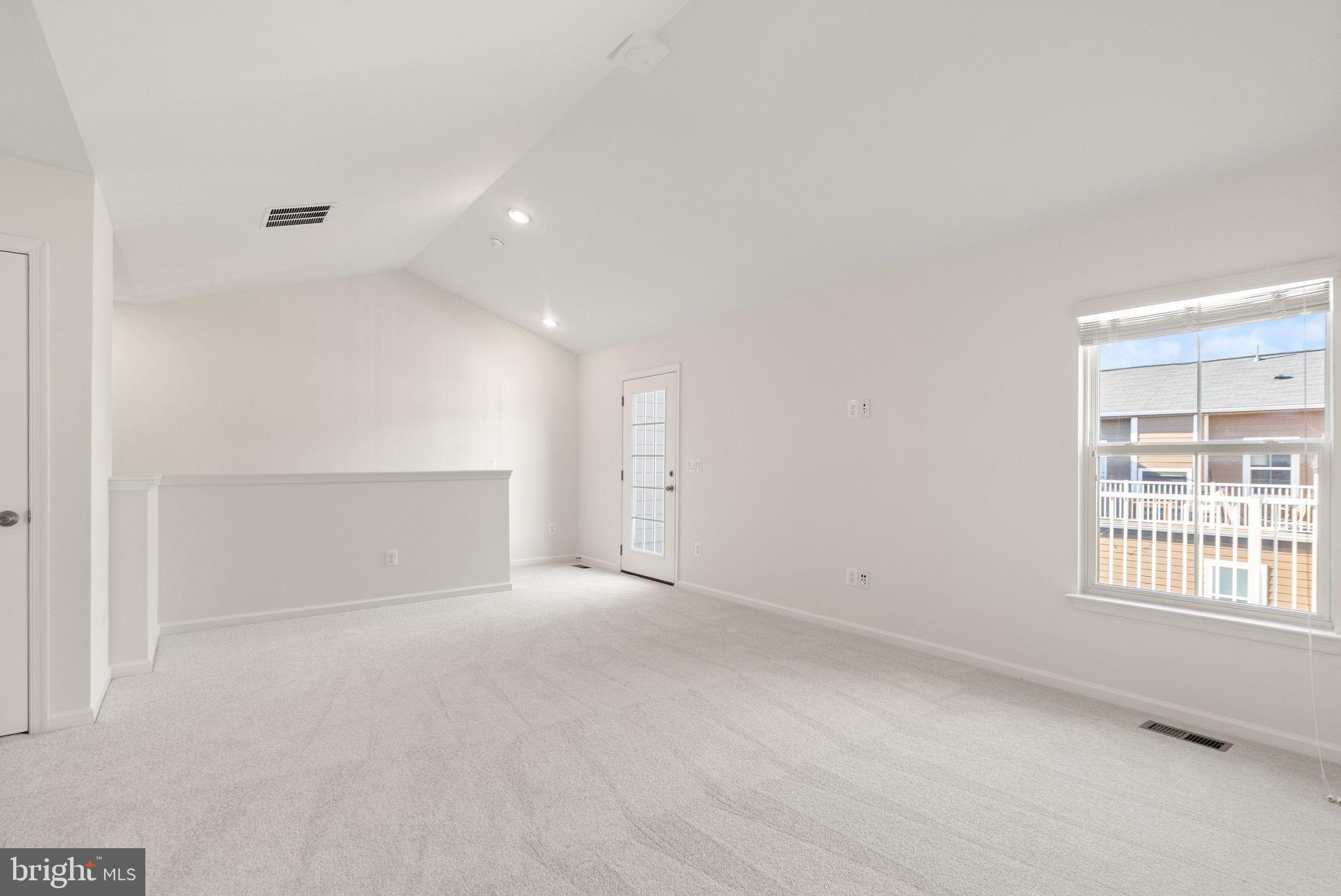 13650 AIR AND SPACE MUSEUM PARKWAY