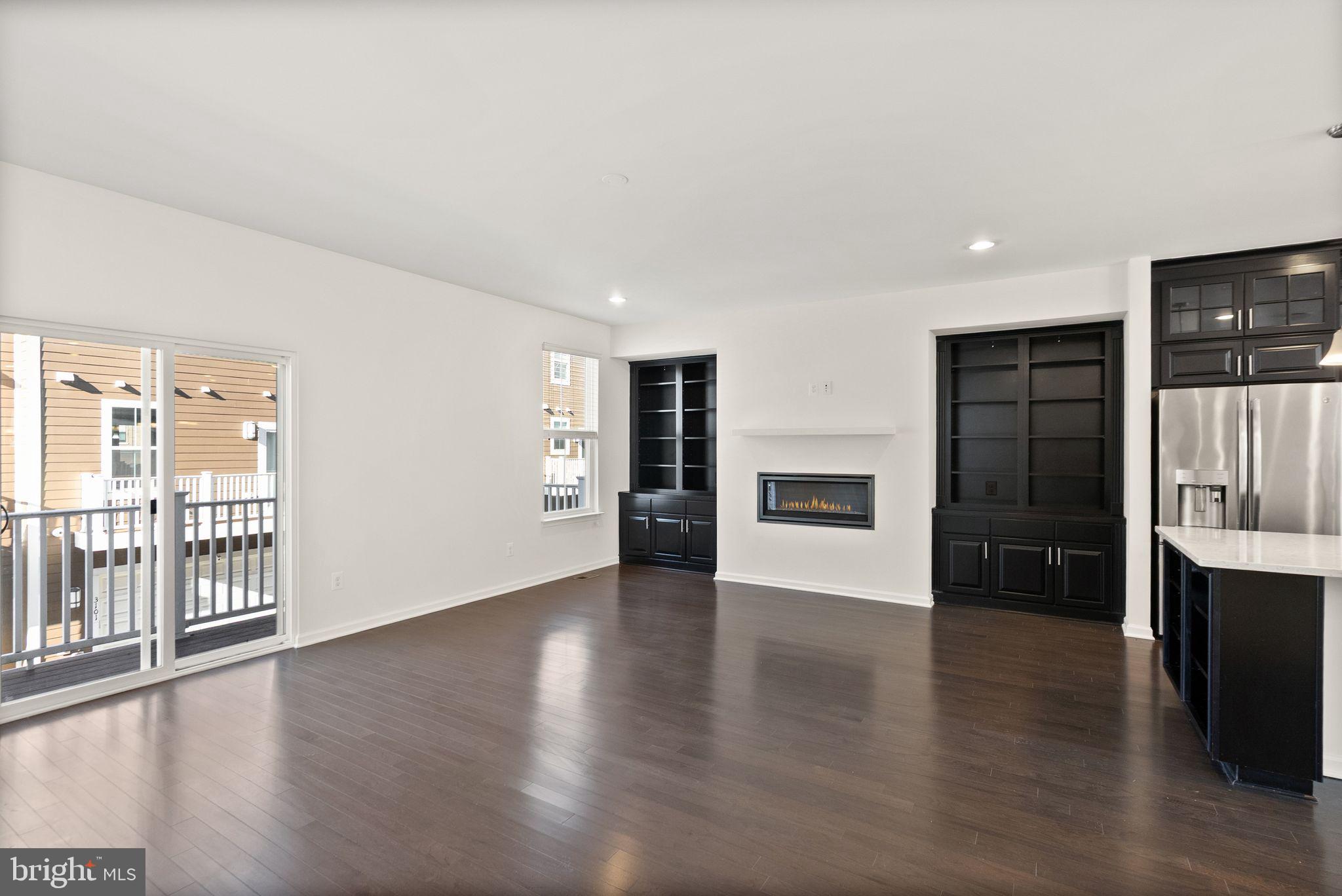 13650 AIR AND SPACE MUSEUM PARKWAY