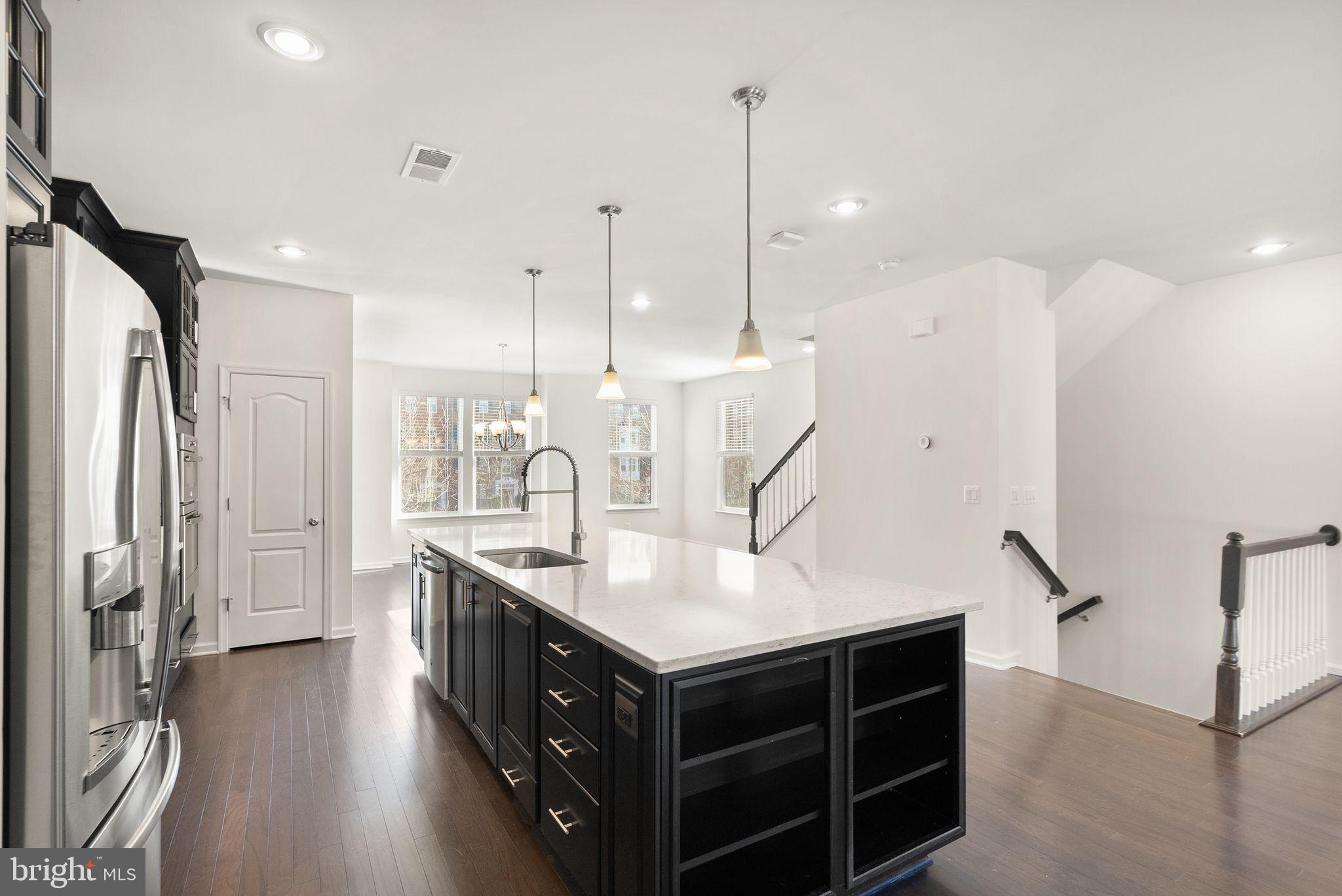 13650 AIR AND SPACE MUSEUM PARKWAY