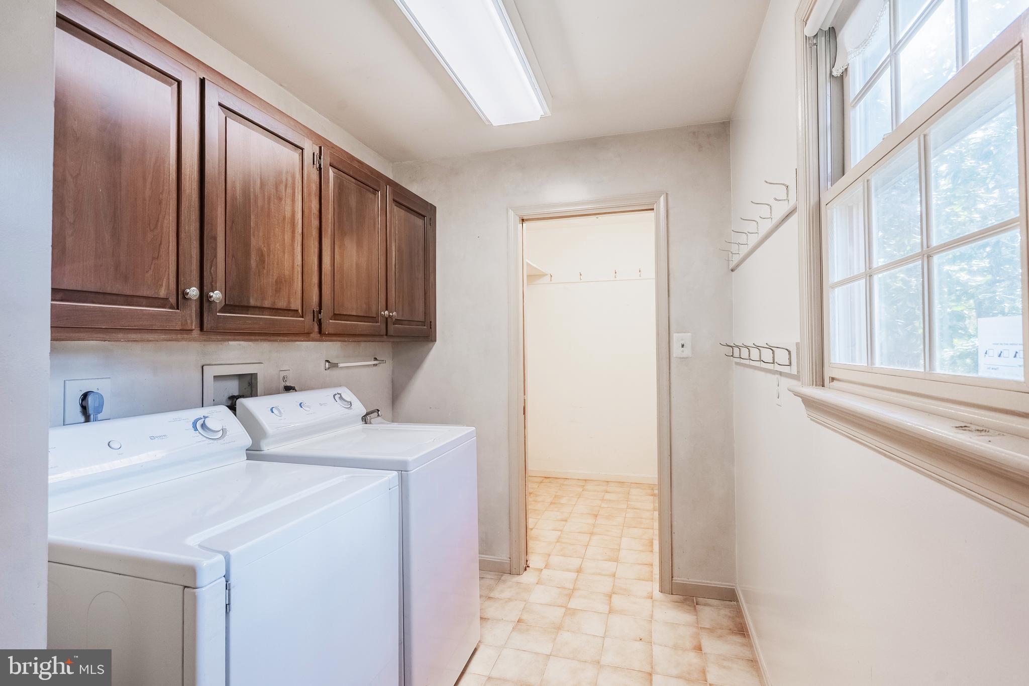 8454 TOLL HOUSE ROAD