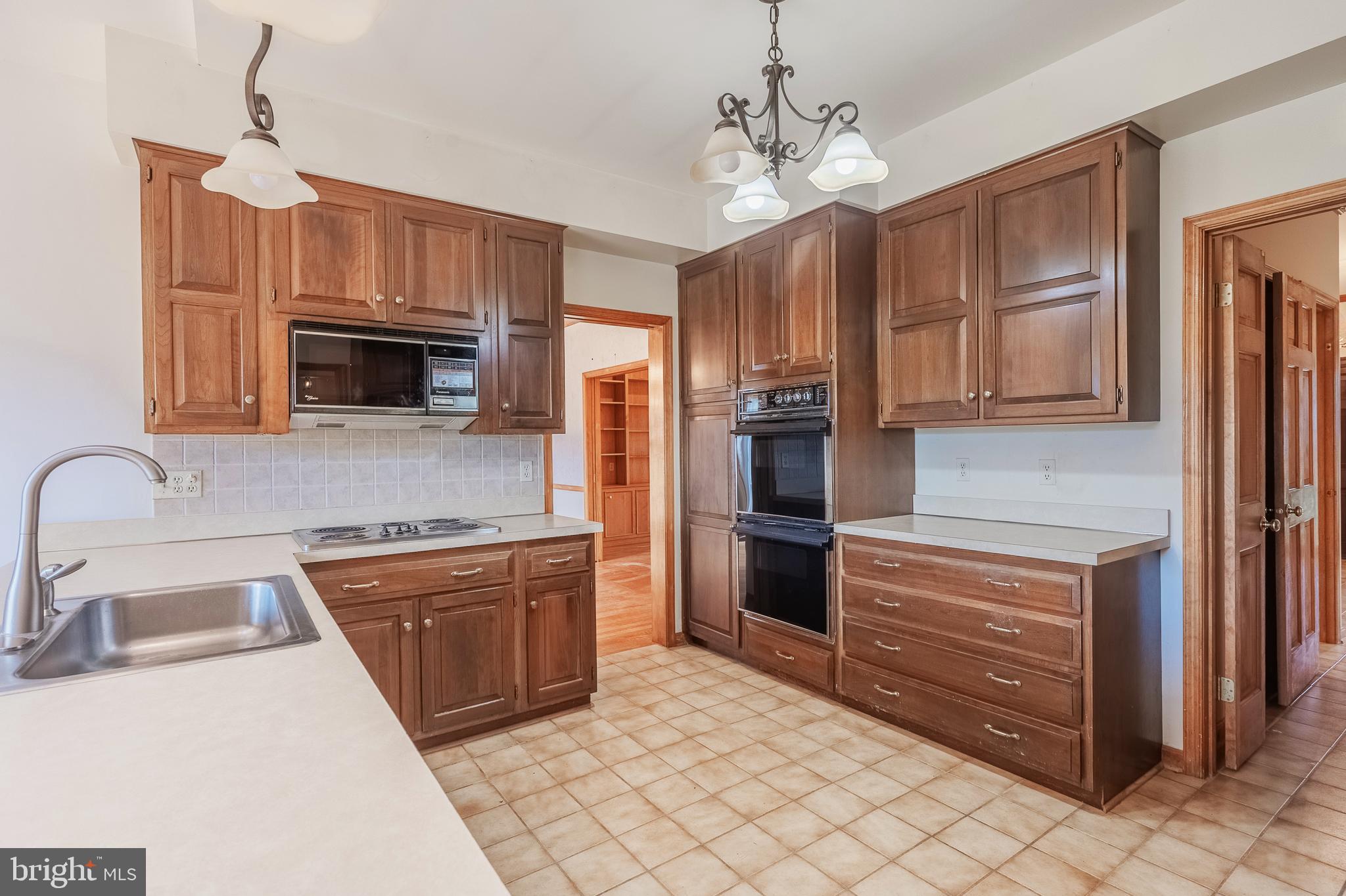 8454 TOLL HOUSE ROAD