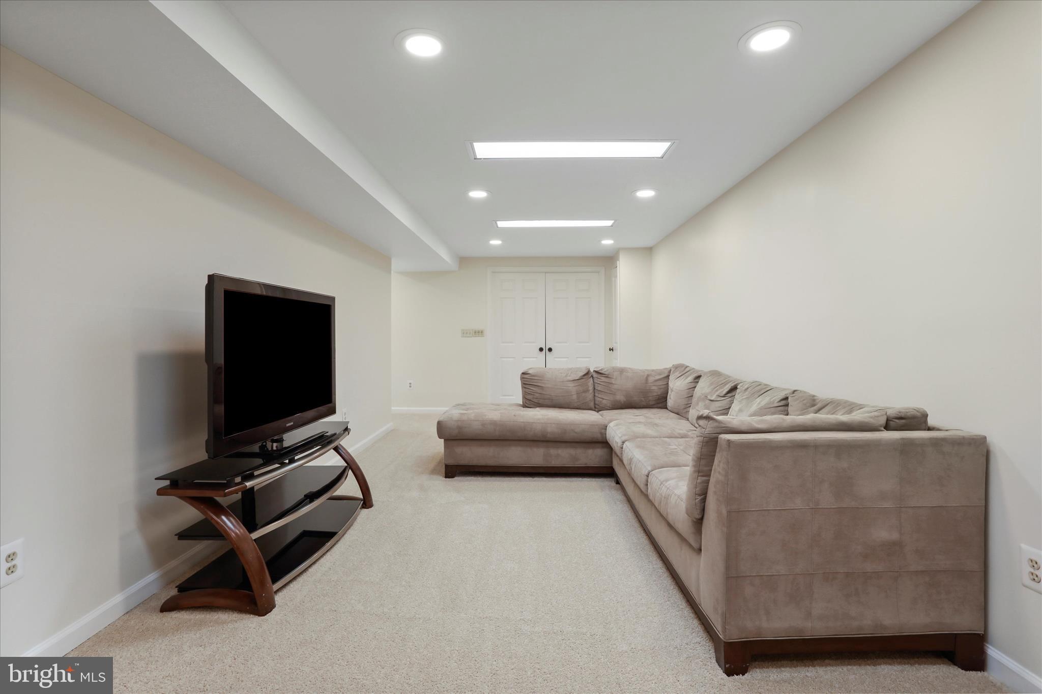 5435 TREE LINE DRIVE