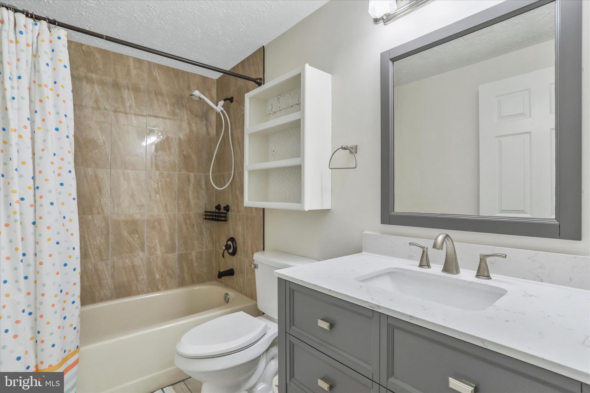 5435 TREE LINE DRIVE