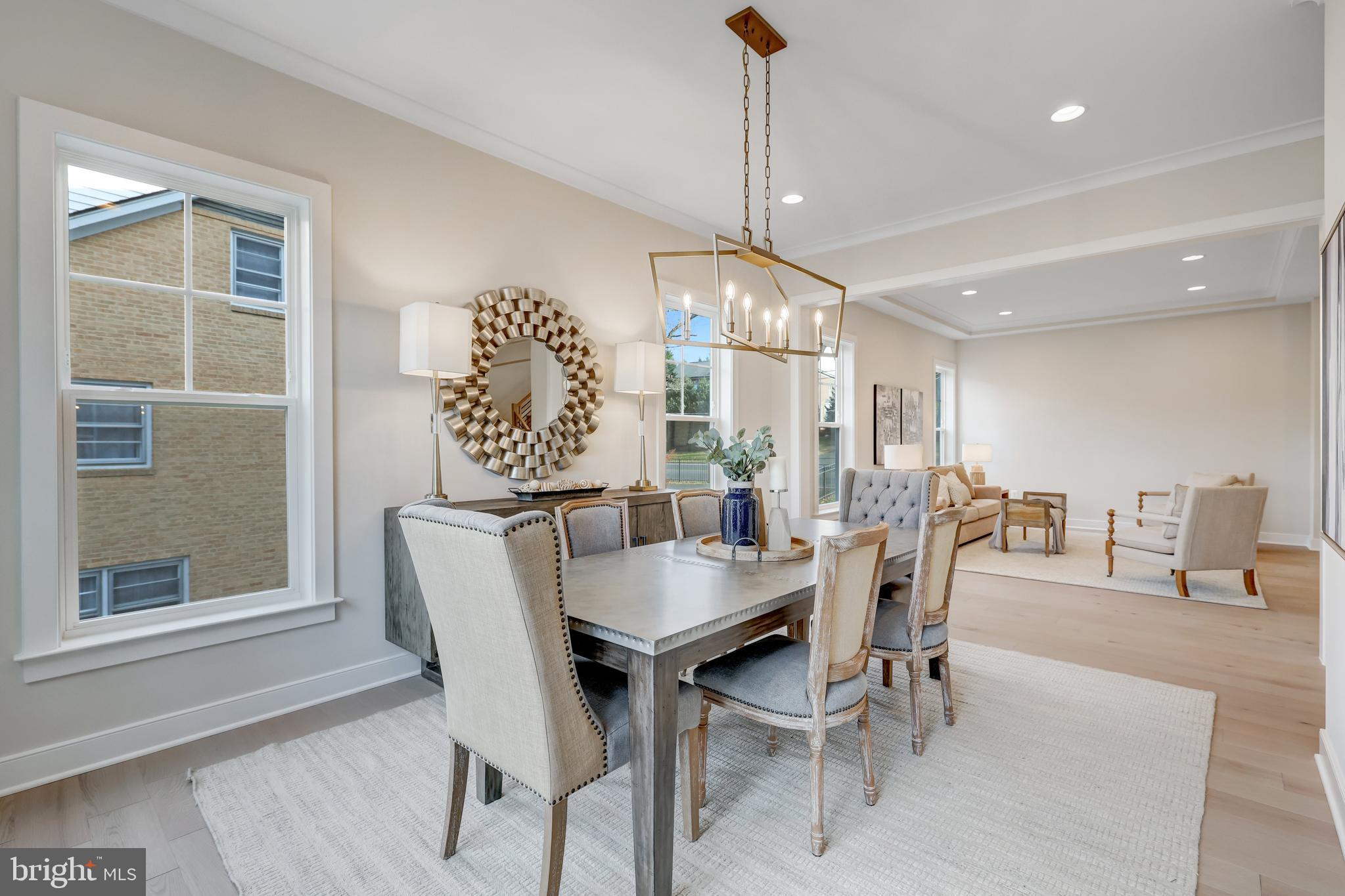 903 HILLCREST DRIVE SW