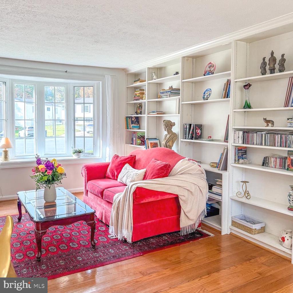 5703 OAK STAKE COURT