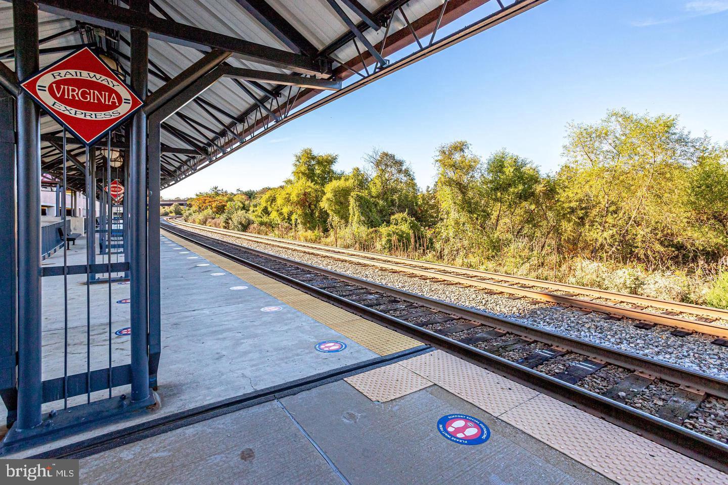 5703 OAK STAKE COURT