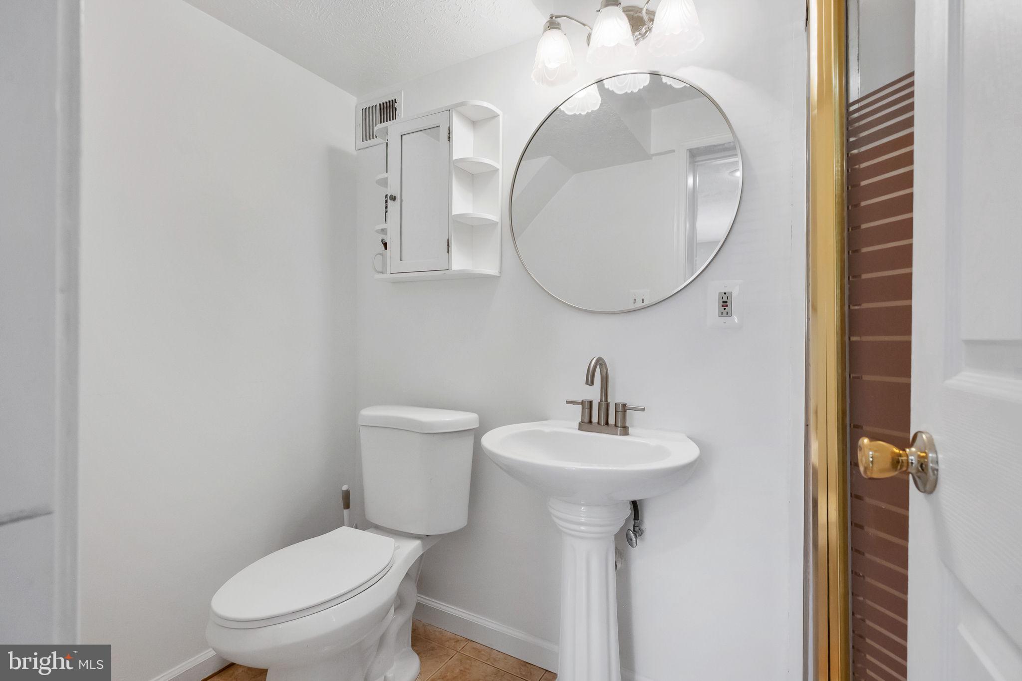 5703 OAK STAKE COURT