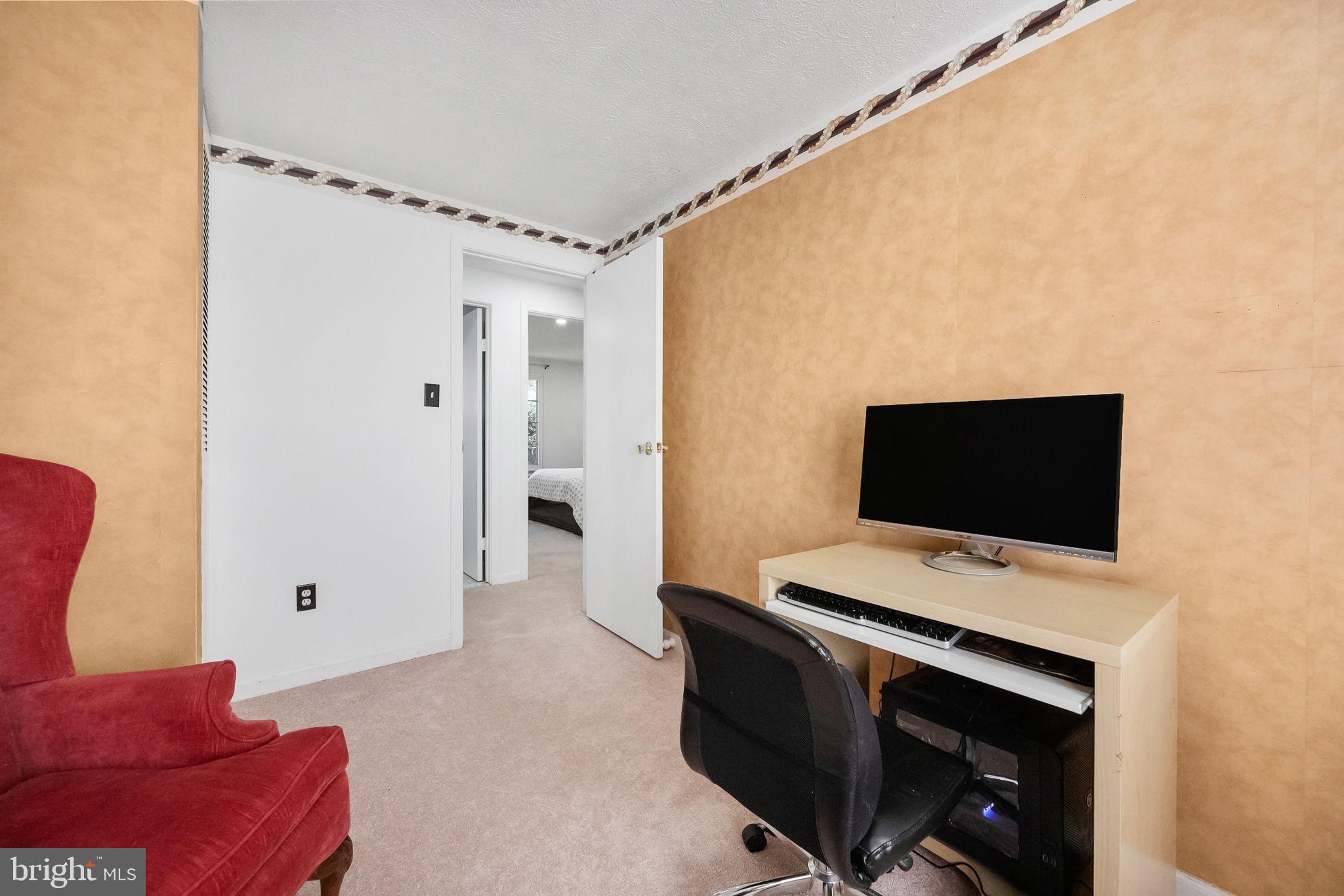 5703 OAK STAKE COURT