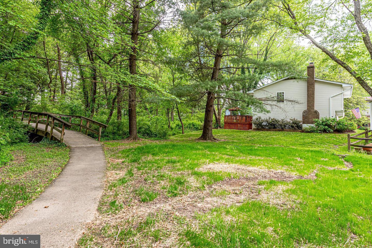 5703 OAK STAKE COURT