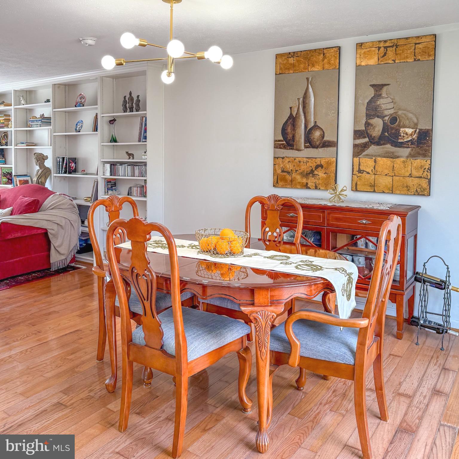 5703 OAK STAKE COURT